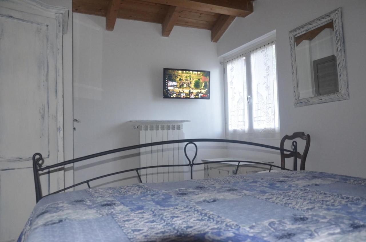 Anma Cottages The Secret Garden Pianello Del Lario Exterior photo